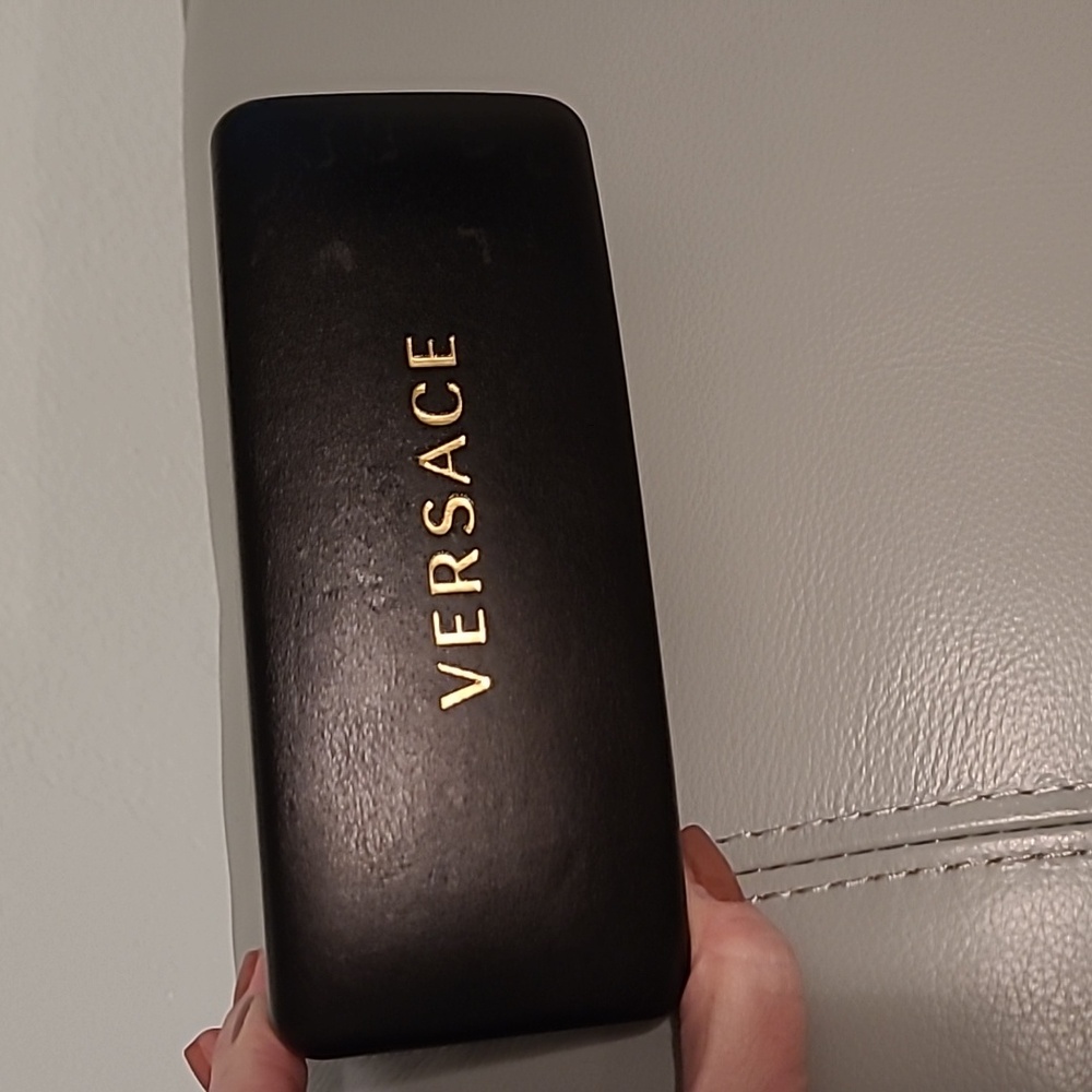 Versace Case for Sunglasses ❤️